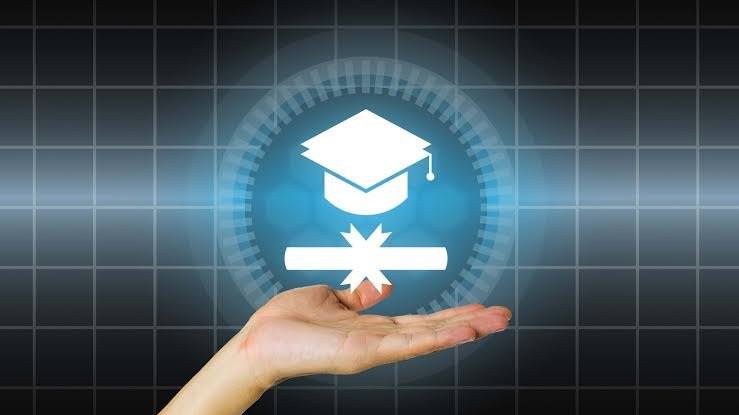Master’s Degree vs Professional Certification: Which Is Better in 2026?
